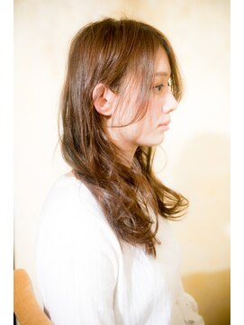 オハナ(ohana) 【ohana/表参道】簡単スタイリンググレージュカラー耳かけミディ