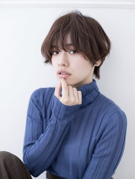 トッカ ヘアアンドトリートメント 難波店 カジュアル×ハンサムショート