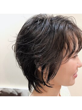 ヘアアンドスペース ベロン(hair&space velon) クセ毛が可愛くなるショートウルフ