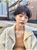ショートボブパーマ20代30代40代イヤリングカラー大人可愛い