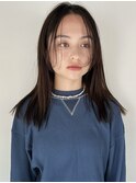【三ツ井純】アンニュイストレートヘア センターパート 黒髪