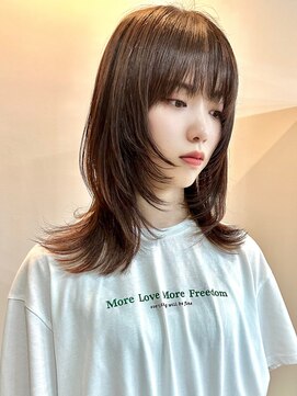 サクラ オモテサンドウ(SAKURA) フェイスレイヤー×ぱっつん前髪の組み合わせが最強