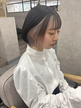 シー(thee) ホワイトベージュ×グレージュ