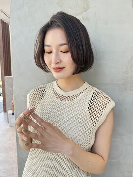 ビュートリアム 南青山(BEAUTRIUM) ショートボブ レイヤーボブ 顔周り イルミナカラー 表参道30代