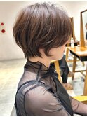美髪シアーカラーピンクブラウンショートカット切りっぱなしボブ