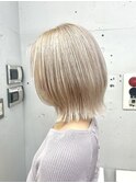 ウルフカット/ホワイトシルバー/ボブウルフ/ハイトーン/ブリーチ