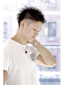 ララルーモ 渋谷公園通り店(LaLarOomo) ツーブロックウェット刈り上げショート