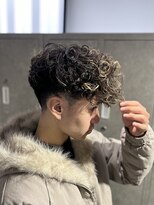 テクト バイアッシュ 吉祥寺店(Tect by Ash) 外国人風ハイライトスペインカールフェード