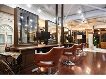 映画/雑誌/ドリンク等待ち時間も快適に過ごせます［辻堂/辻堂駅/ダブルカラー/髪質改善/酸性ストレート］