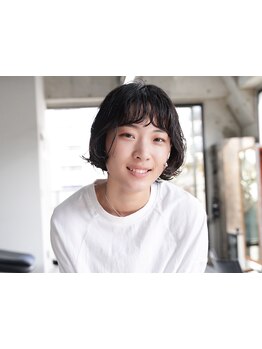 ふんわり柔らかな質感のパーマで、毎日のスタイリングも簡単に*コテで巻いたようなカールが再現できる♪