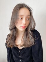 レア 表参道(L'ea)&nbsp;・大人ガーリーダークアッシュミディアムレイヤー似合わせカット