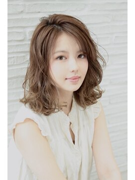 エイミーバイアフロートザガーデン 浦和店(amie by afloat the garden) arisaのズルかわモテミディ