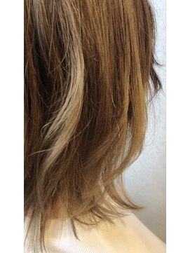 ヘアサロンM 新宿 こなれミディ