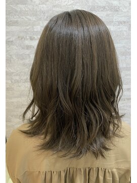 ヘア デザイン クランプ フロント(Hair Design CLAMP front) オリーブグレージュ