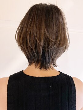 アイティーバイアルバム 松戸店(IT by ALBUM) ウルフシャドウルーツ_ホワイトグレージュネビージュ_ba3500151