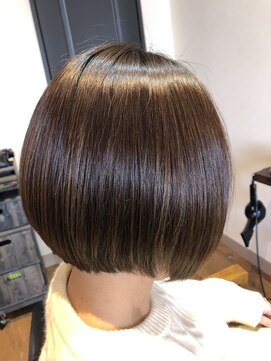 チルアウト(CHILL OUT) ショートボブ