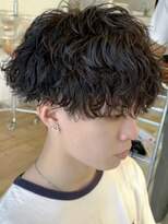 ウェイビーエフティフィフス 横浜西口(WAVEY ft.fifth) 波巻きスパイラルパーマメンズマッシュツーブロックメンズパーマ