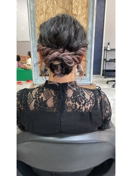 ユニ (UNI) ヘアセット