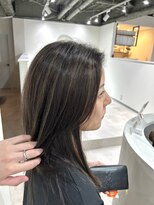 エルピス 中央林間店(elpis)&nbsp;白髪を活かした白髪ぼかしハイライト