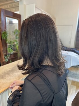 マイティ バイ エイチ(mighty by H) グレージュ/透明感カラー/レイヤー/白髪ぼかし