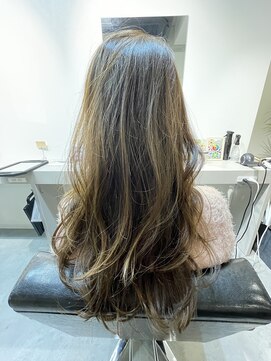 リンク(Lin9) 透明感/赤み消し/外国人風/白髪ぼかし/ハイライト/オリーブ