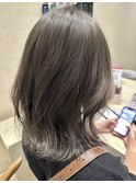 くびれレイヤー/ミディアムレイヤー/グレージュ/ブリーチなし