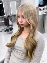 シイム(CYM)&nbsp;【ビフォーアフター】エクステ/ロングレイヤー/ブロンドヘア