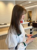 オリーブベージュ　イルミナカラー　ハイトーンベージュ　ロング