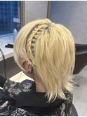 編み込み無造作ヘア