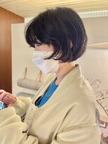カシ 中目黒(CASI)&nbsp;ミニボブ｜耳かけ｜前髪あり｜黒髪