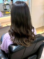 ノッポサン(Noppo3) オリーブベージュ アッシュ 髪質改善 ゆる巻き ロングヘア
