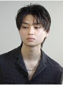 センターパートウルフ