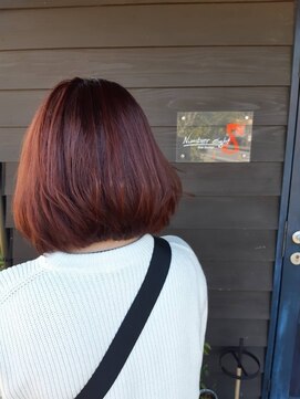 ナンバーエイト(number eight) ローズベージュで優しい女性を演出★思わず触りたくなるショート