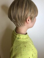 ヘアーサロン ビー(hair salon b.)&nbsp;ブリーチ　外国人風ブロンド　マッシュショート　ハイトーン