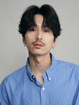 レタッチ バイ フィフス 銀座(RETOUCH by fifth) 銀座フェザーパーマセンターパート波巻きスパイラルパーマメンズ