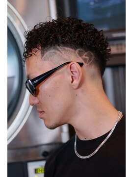 チルチェア 渋谷店(CHILL CHAIR) カーリーパーマ