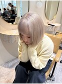 乾かすだけでキマる髪/馴染むハイトーンホワイトグレージュボブ