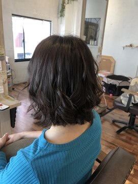 アンプレヴーアジュテ(Impre'vu ajoute) ナチュラルボブウェーブ