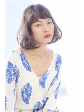 アルベロ(albero) 眉上バングのマチルダボブ