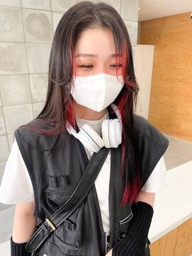 トゥコ(tuco) 個性派個性的カラーレッドカラーインナーカラーデザイン黒髪