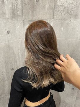 アンダーバーホワイト 南海難波店(_WHITE) 【＿white+】