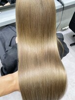 エリーツ 表参道(elyts)&nbsp;セピアベージュ　韓国ヘア　ワンホン　表参道