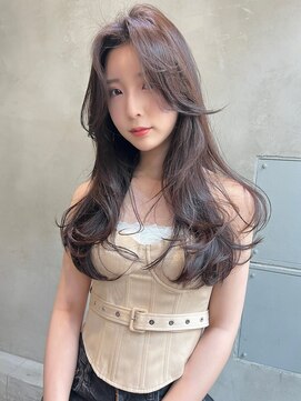 オーウェル 銀座(Owelle) 銀座 cheri 暗髪センターパート×大人くびれウェーブ