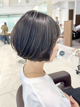 アッシュ 下北沢店(Ash) ショートとボブの間がかわいいショートボブ