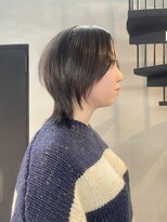 イロハ(IROHA)&nbsp;センターパートウルフ　レイヤーウルフ　ショートウルフ