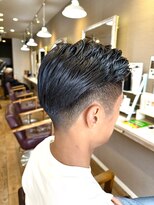 ヘアーメイクロージー 八軒店 (HAIR MAKE ROSY)&nbsp;ツーブロマッシュフェードカットU24ツイスパフェザーパーマ