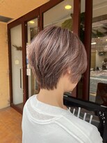 ショート×ピンクベージュ
