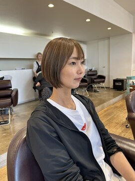ルッツ(Lutz. hair design) 25.6.10レイヤーショート[犬山良慈]