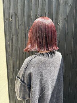 アオトソラ 深みのあるワインレッドカラー