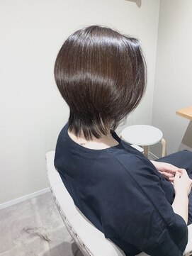 ぷう 40代50代60代◎脱白髪染め ショートウルフ